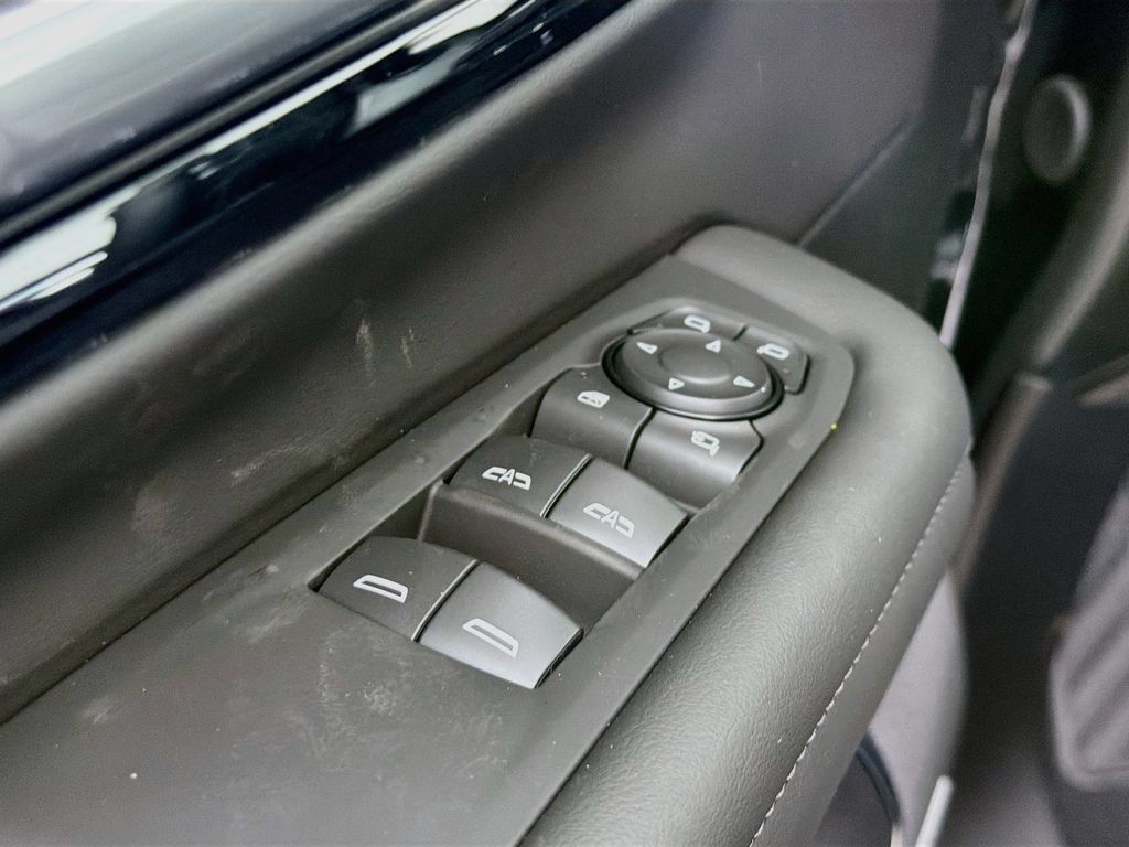New 2026 Chevrolet Tahoe Z71 w/ Comfort Package AWD/4WD image 13