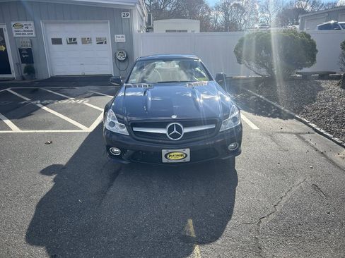 Used 2009 Mercedes-Benz SL 550 image 4
