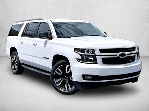Used 2020 Chevrolet Suburban LT w/ RST Edition RWD image 12