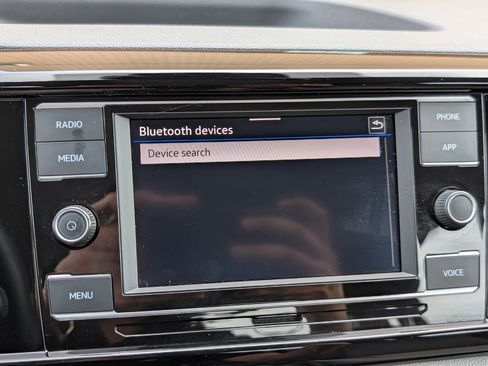 Used 2024 Volkswagen Taos S image 27