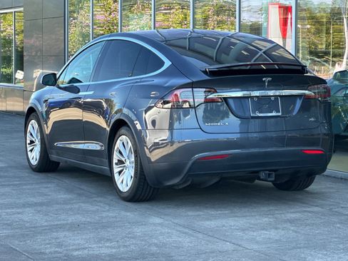 Used 2018 Tesla Model X 75D AWD/4WD image 5