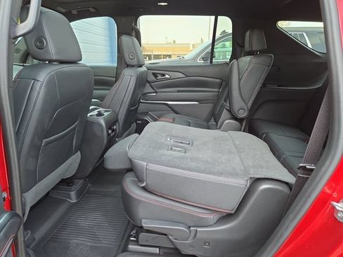 Used 2024 Chevrolet Traverse RS AWD/4WD image 30