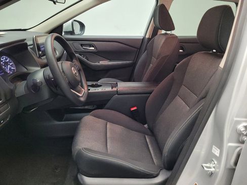 Used 2024 Nissan Rogue SV image 17