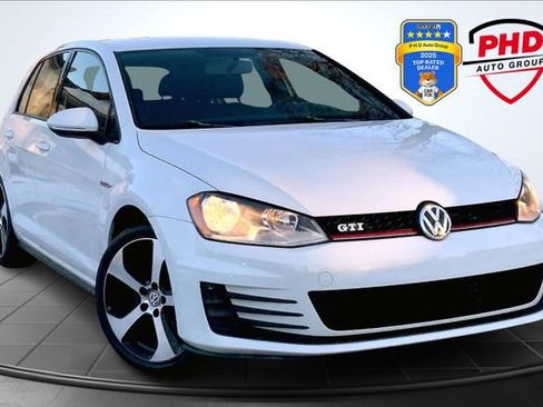 Used 2016 Volkswagen GTI SE image 1