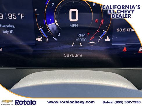 Used 2025 Chevrolet Traverse LT FWD image 28
