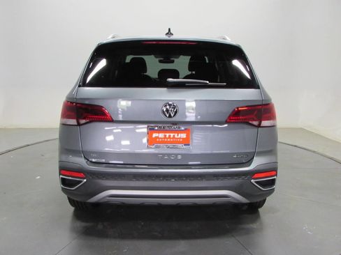 Used 2024 Volkswagen Taos SE AWD/4WD image 6