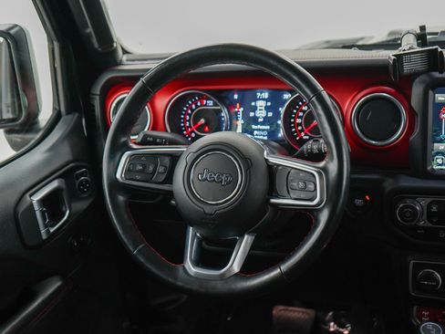 Used 2018 Jeep Wrangler Unlimited Rubicon w/ Dual Top Group AWD/4WD image 14