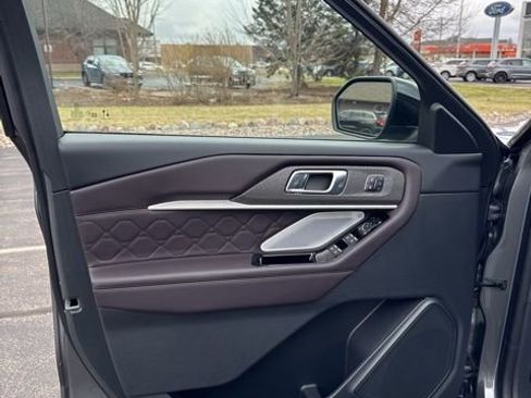 New 2026 Ford Explorer Platinum w/ LUX Leather Package AWD/4WD image 25