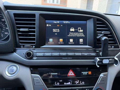 Used 2018 Hyundai Elantra Value Edition FWD image 19