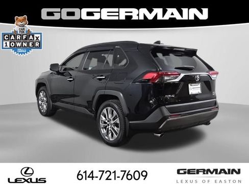Used 2019 Toyota RAV4 Limited w/ Cold Weather Package AWD/4WD image 9