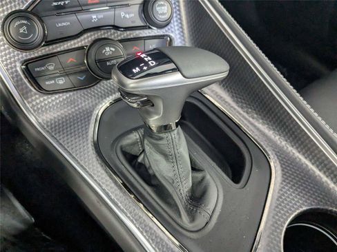 Used 2016 Dodge Challenger SRT Hellcat RWD image 32