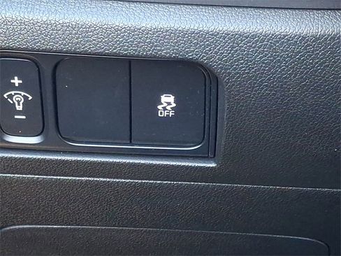 Used 2025 Kia Sorento S w/ Panoramic Sunroof Package image 30