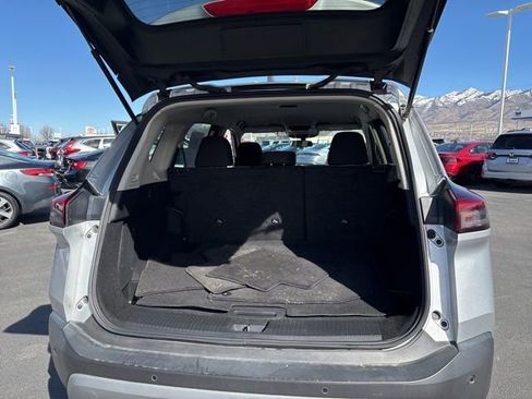 Used 2023 Nissan Rogue SV image 28