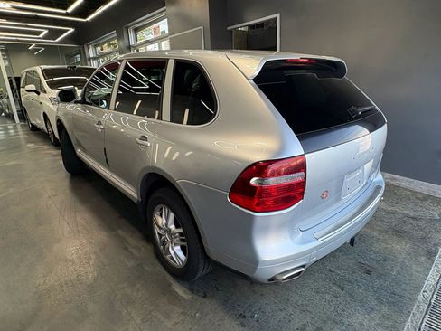 Used 2009 Porsche Cayenne S AWD/4WD image 4