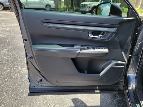 Used 2024 Honda CR-V LX image 16