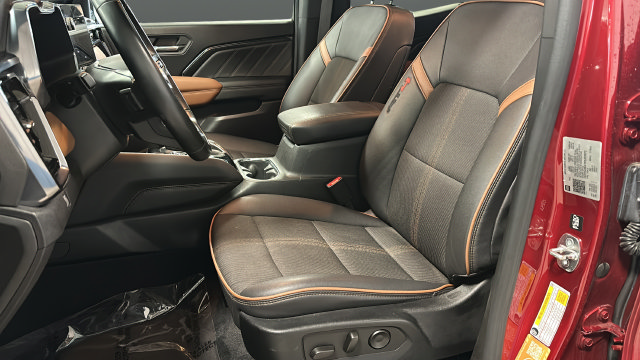 Used 2023 GMC Canyon AT4 AWD/4WD image 9