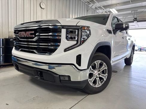 Used 2024 GMC Sierra 1500 SLT AWD/4WD image 33