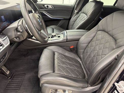 Certified 2025 BMW X5 xDrive50e w/ M Sport Package AWD/4WD image 5