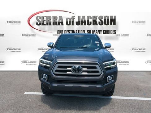 Used 2023 Toyota Tacoma Limited AWD/4WD image 3