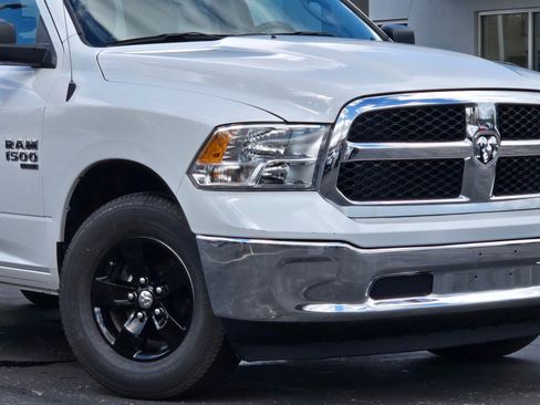 Used 2024 RAM 1500 Classic SLT AWD/4WD image 3