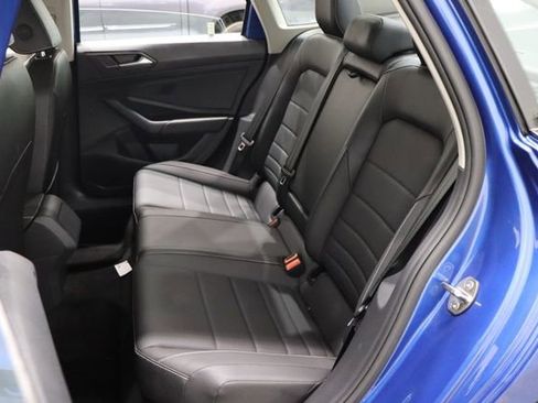 Used 2024 Volkswagen Jetta SE image 11