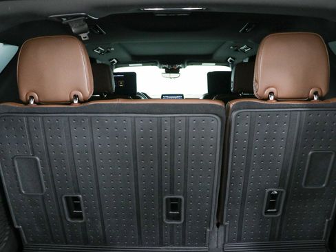 Used 2023 Chevrolet Tahoe High Country AWD/4WD image 37