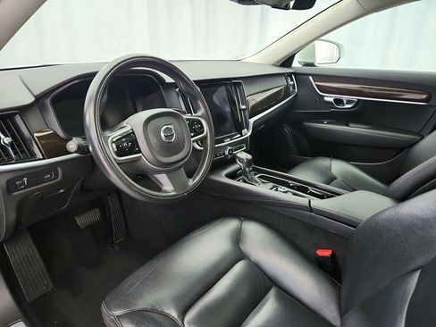 Used 2018 Volvo S90 T5 Momentum w/ Convenience Package AWD/4WD image 9