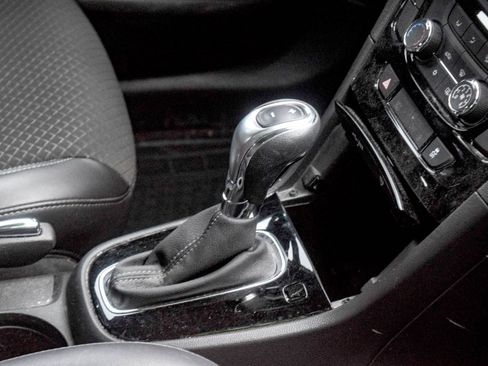 Used 2019 Buick Encore Preferred AWD/4WD image 8