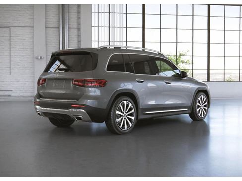 Used 2022 Mercedes-Benz GLB 250 image 42