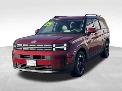 Used 2025 Hyundai Santa Fe SEL image 2