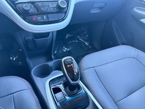 Used 2020 Chevrolet Bolt Premier w/ Infotainment Package FWD image 13