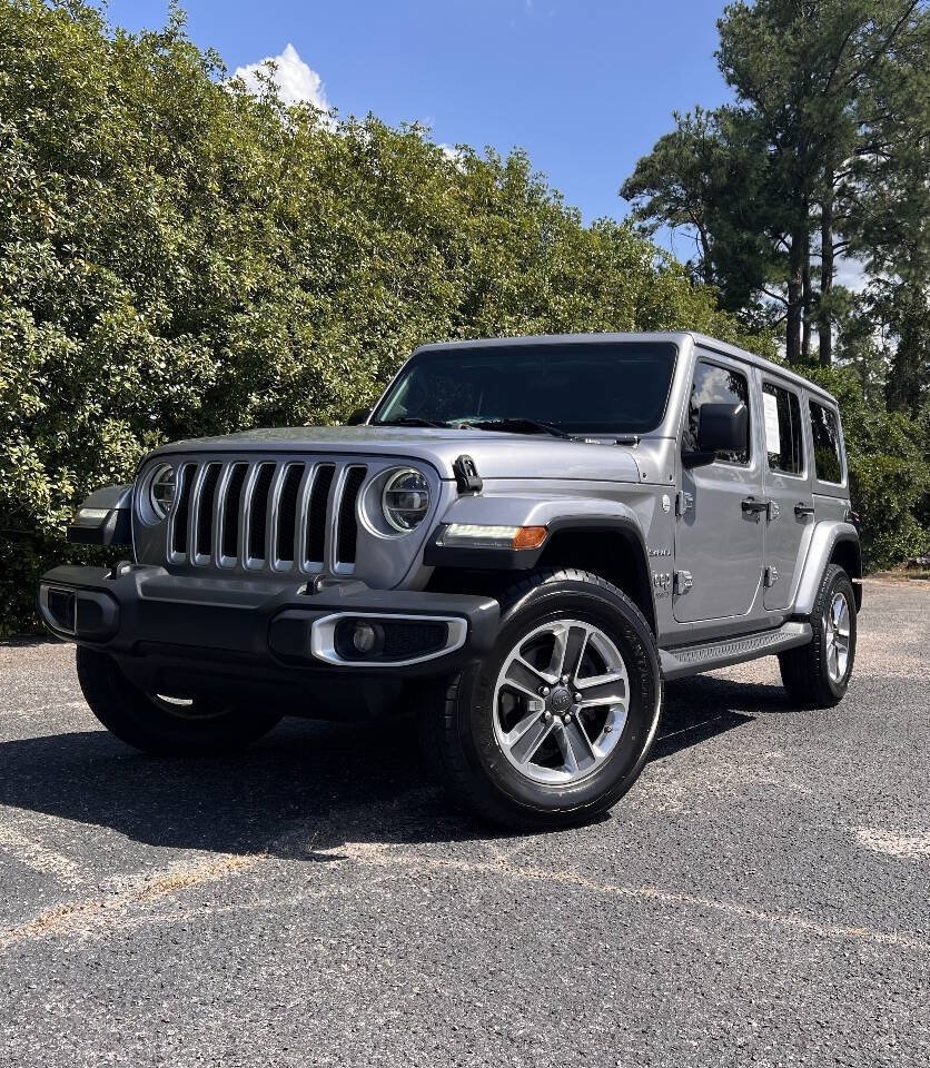 Used 2018 Jeep Wrangler Unlimited Sahara AWD/4WD image 2