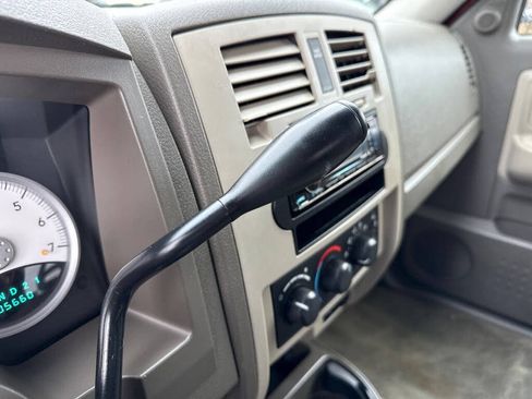 Used 2005 Dodge Dakota SLT w/ Trailer Tow Group image 29