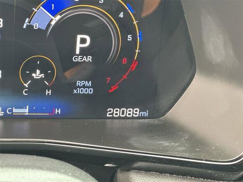 Certified 2024 Chevrolet Colorado LT w/ LT Convenience Package II AWD/4WD image 12