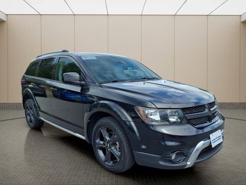 Used 2020 Dodge Journey Crossroad FWD image 11