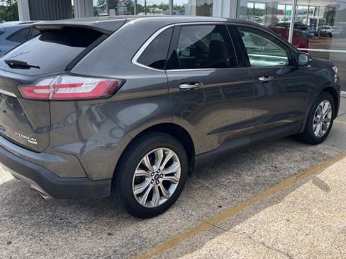Used 2019 Ford Edge Titanium w/ Equipment Group 301A FWD image 6
