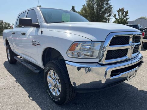 Used 2018 RAM 2500 Tradesman w/ Chrome Appearance Group image 4
