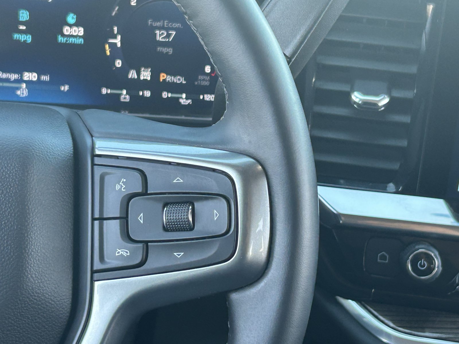 Certified 2026 Chevrolet Silverado 1500 LT AWD/4WD image 24