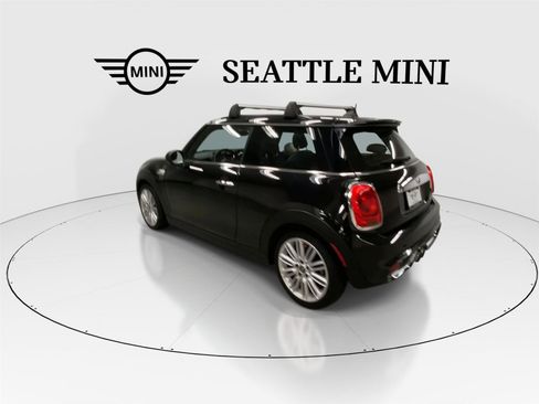 Used 2017 MINI Cooper S image 8