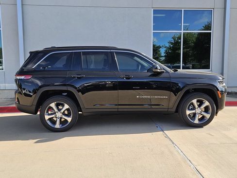 New 2026 Jeep Grand Cherokee Limited AWD/4WD image 2