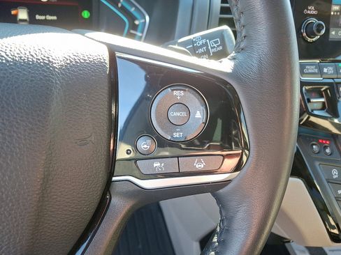 Used 2023 Honda Odyssey Elite image 22