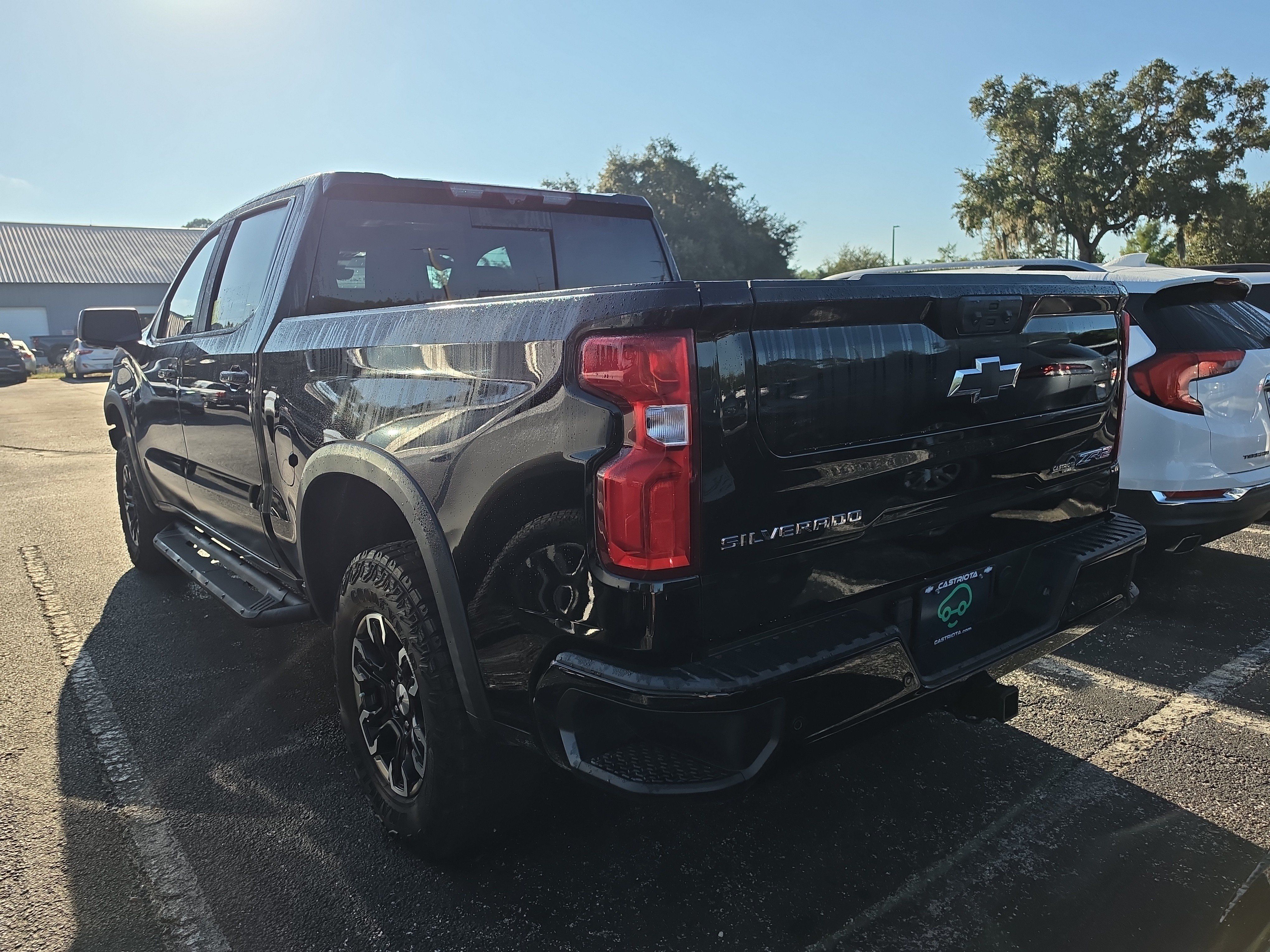 Used 2024 Chevrolet Silverado 1500 ZR2 w/ Technology Package AWD/4WD image 6