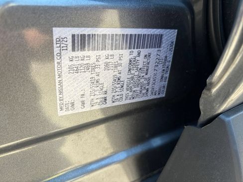 Used 2026 Nissan Rogue SL FWD image 32