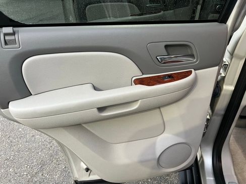 Used 2007 Chevrolet Tahoe LTZ w/ LTZ Preferred Equipment Group image 31