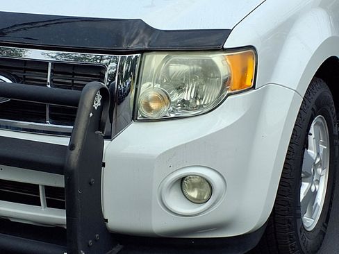 Used 2011 Ford Escape XLT AWD/4WD image 25