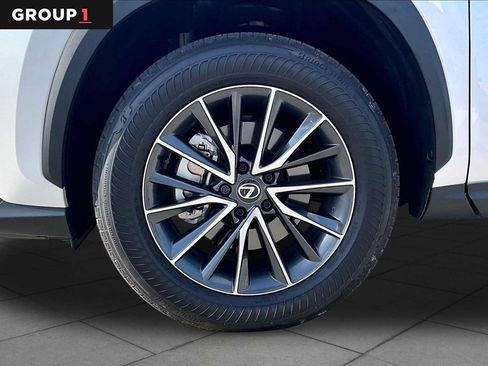 Used 2025 Lexus NX 250 FWD w/ Premium Package image 9