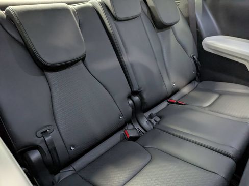 Certified 2024 Kia Carnival SX Prestige FWD image 26