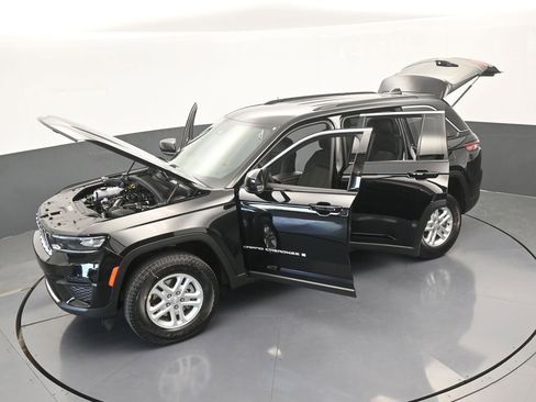 Used 2025 Jeep Grand Cherokee Laredo image 58