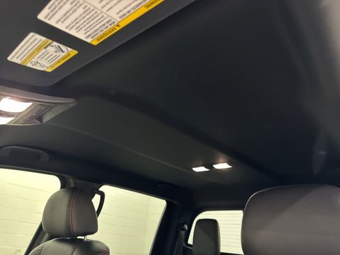 Used 2023 Nissan Titan PRO-4X w/ Pro-4x Convenience Package image 14