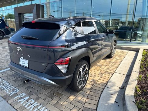 Used 2026 Hyundai Kona SEL Premium FWD image 3